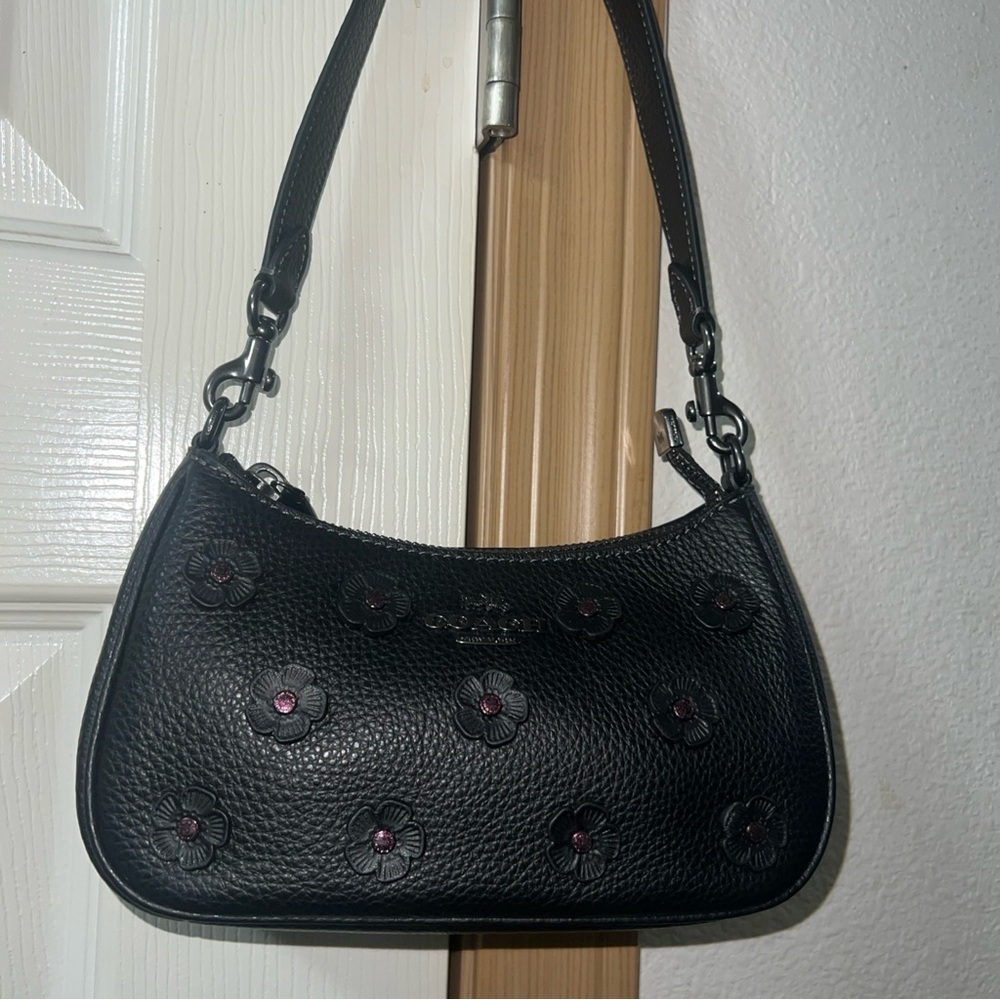 Coach Teri Mini Crossbody Bag With Floral Applique CAJ98 Gunmetal/Black